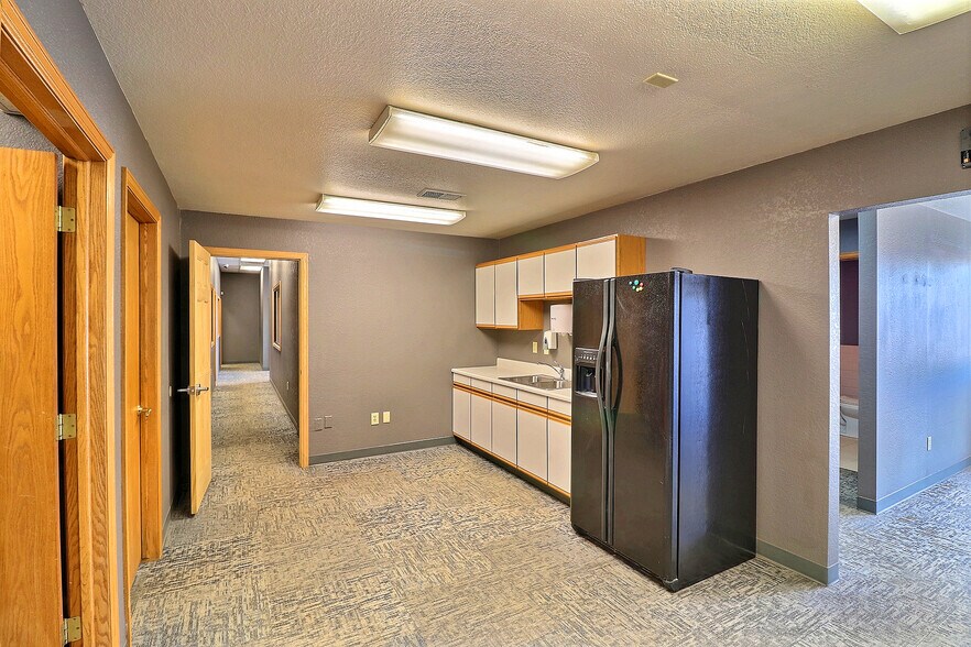 More Photos Of 1616 2nd Ave, Greeley Industrial For Sale