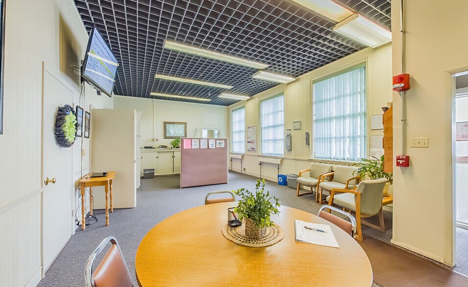 More Photos Of 480 W 5th St, Bloomsburg Manufacturing For Sale