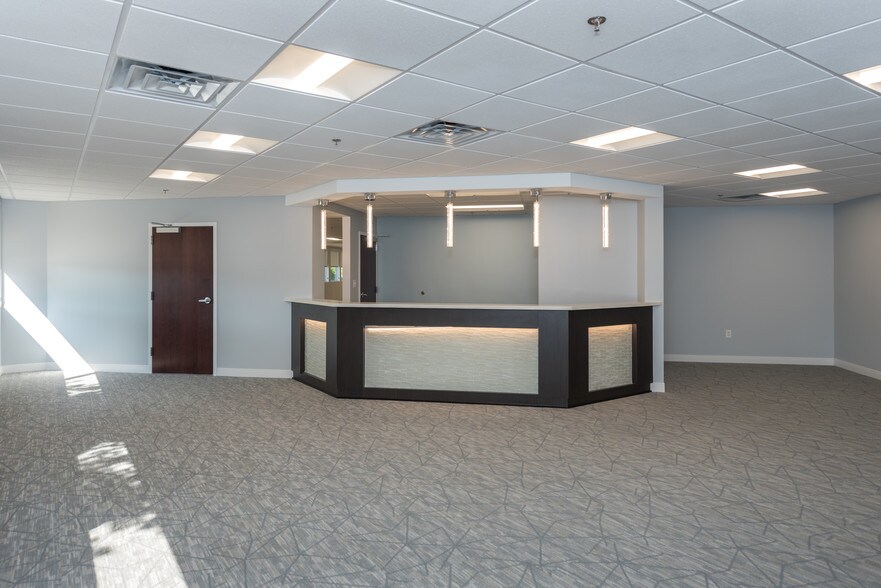 More Photos Of 7702 E Parham Rd, Richmond Medical For Lease