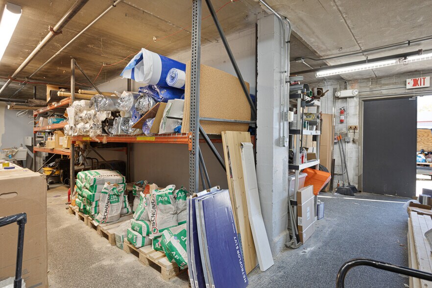 More Photos Of 1800 N Rand Rd, Palatine Freestanding For Sale