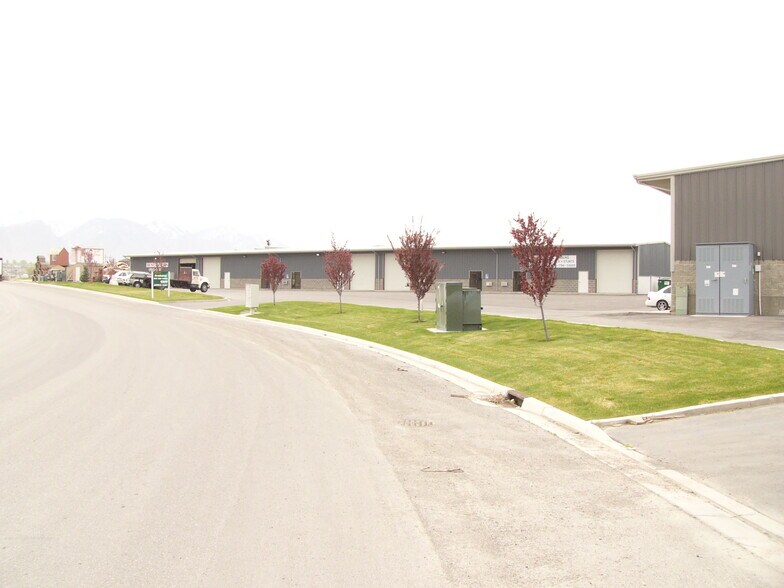 More Photos Of 220-236 S 1250 W, Lindon Manufacturing For Lease