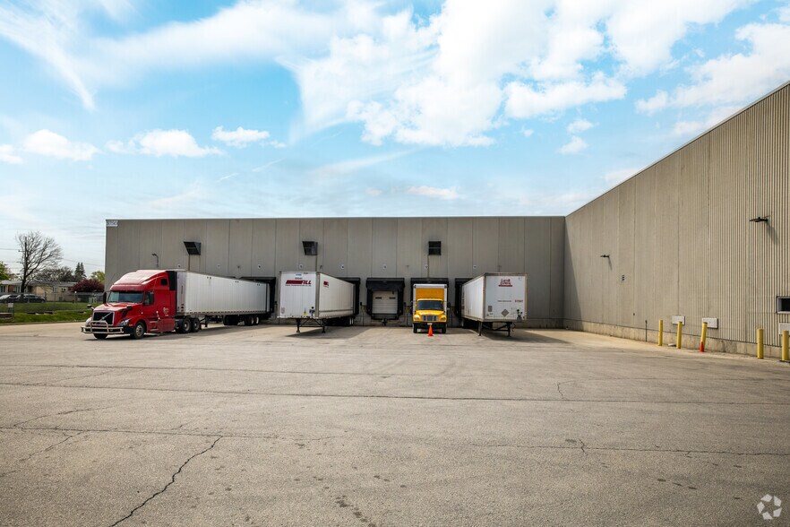 More Photos Of 5750 W 51st St, Chicago Warehouse For Sale