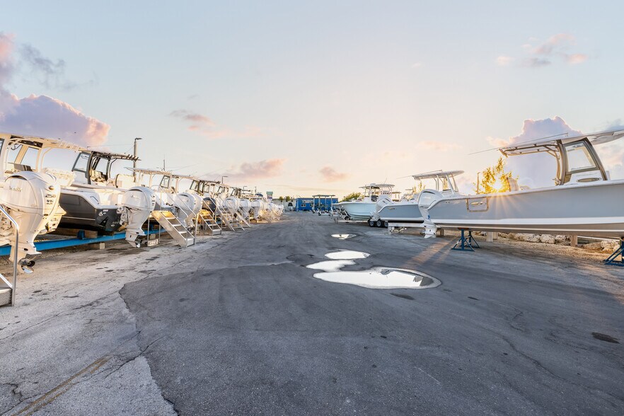 More Photos Of 90400 Overseas Hwy, Tavernier Marina For Sale
