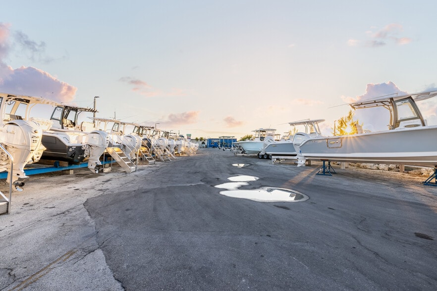 More Photos Of 90400 Overseas Hwy, Tavernier Marina For Sale