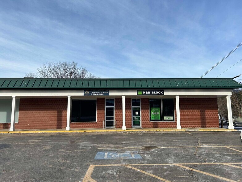 More Photos Of 9 US Route 302, Glen General Retail For Lease