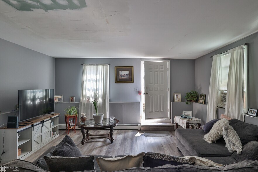 More Photos Of 902 W Wilkes Barre St, Easton Apartments For Sale