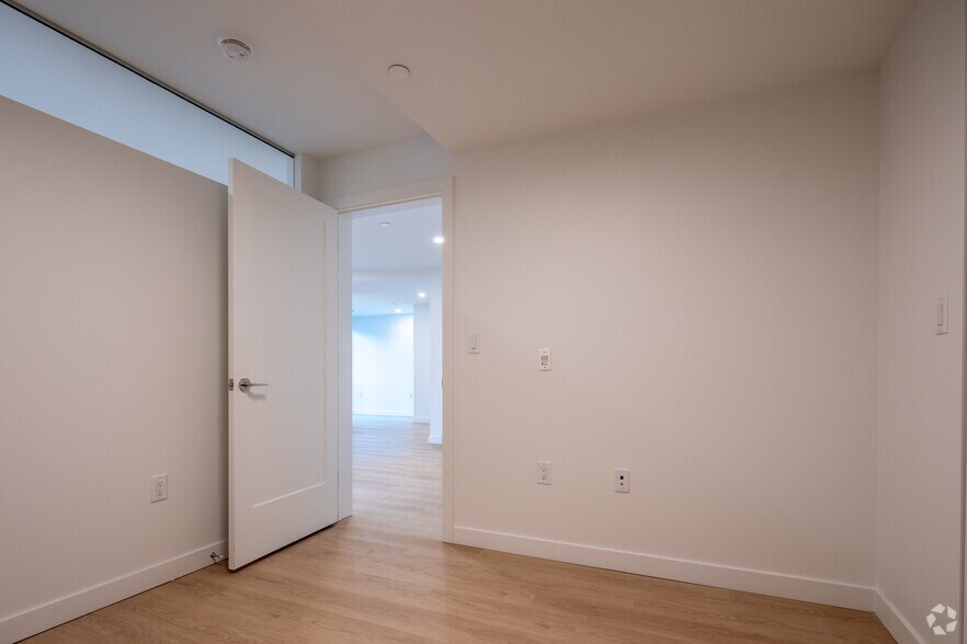 More Photos Of 1470 Queen St, Halifax Apartments For Lease