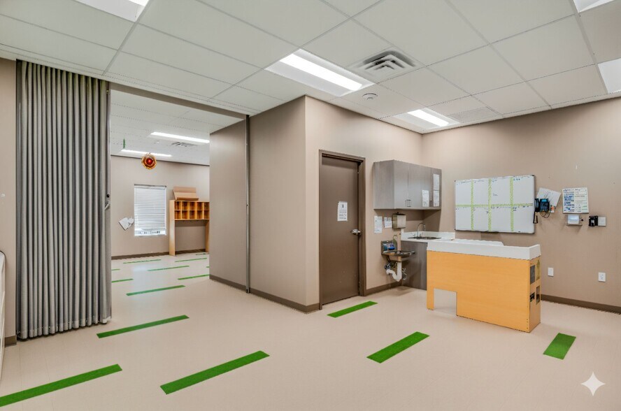 More Photos Of 27511 Interstate 10, Boerne Office For Sale