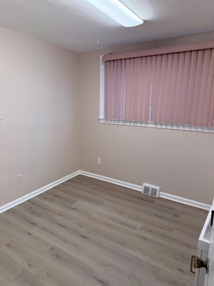 More Photos Of 2216 Macdade Blvd, Holmes Medical For Sale