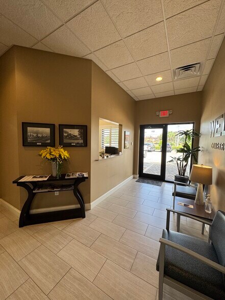More Photos Of 3845 W Eau Gallie Blvd, Melbourne Office For Sale