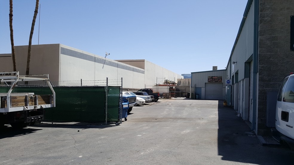 More Photos Of 4390 W Tompkins Ave, Las Vegas Light Manufacturing For Lease