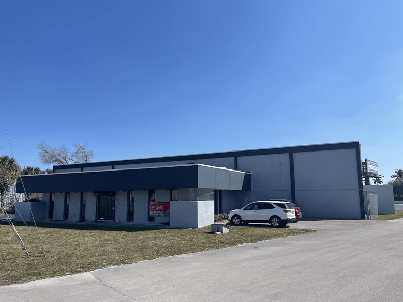 More Photos Of 4570 NW 128th St, Opa Locka Warehouse For Lease