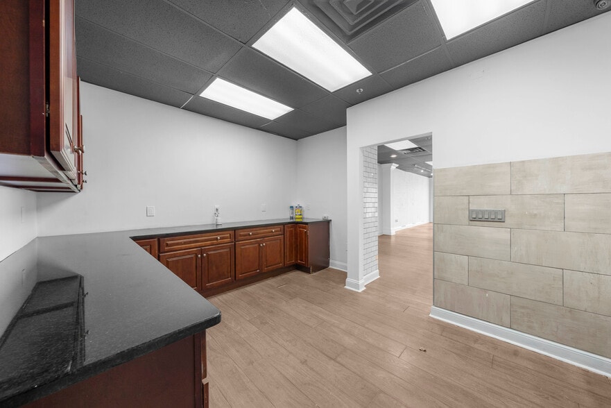 More Photos Of 679-717 State Rt 23, Pompton Plains Unknown For Lease