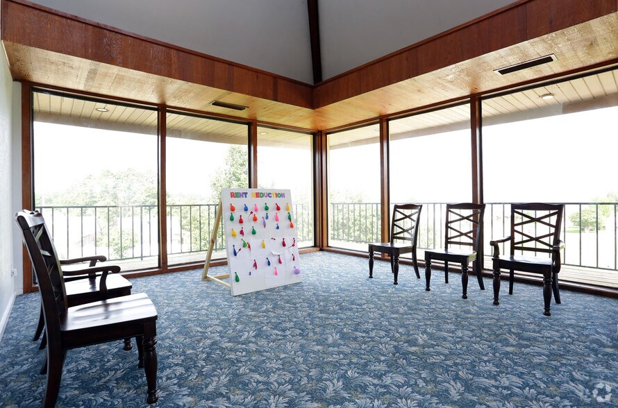 More Photos Of 5660 S Lakeshore Dr, Shreveport Apartments For Sale