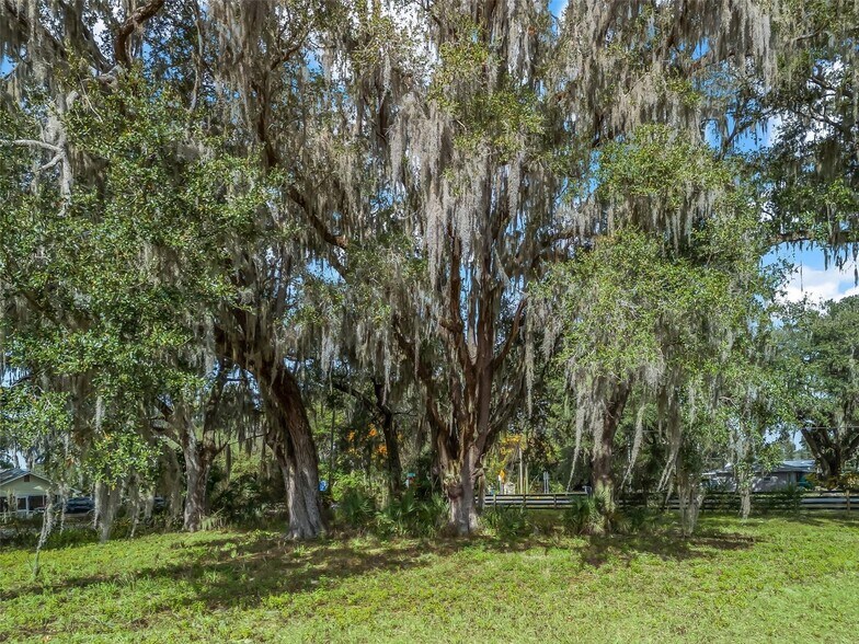 More Photos Of West County Road 476, Bushnell Land For Sale