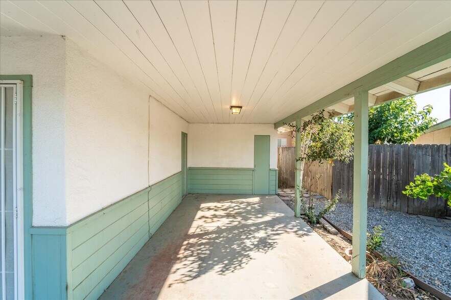 More Photos Of 171 N Hemet St, Hemet Apartments For Sale