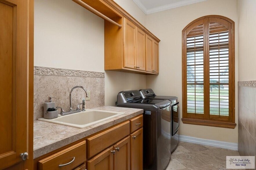 More Photos Of 25219 Bass Blvd, Harlingen Lodge Meeting Hall For Sale