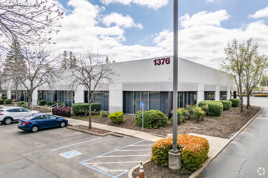More Photos Of 1376 Lead Hill Blvd, Roseville Flex For Lease