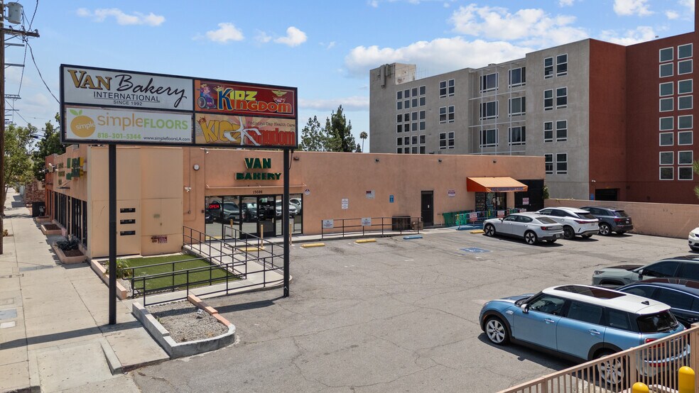 More Photos Of 13020-13026 Sherman Way, North Hollywood Freestanding For Sale