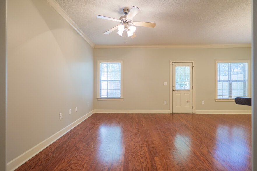 More Photos Of 3400 N Barack Obama Blvd, Valdosta Apartments For Sale