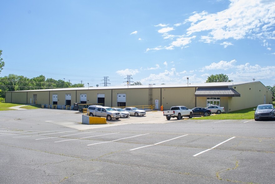 More Photos Of 150 E Mount Gallant Rd, Rock Hill Warehouse For Lease