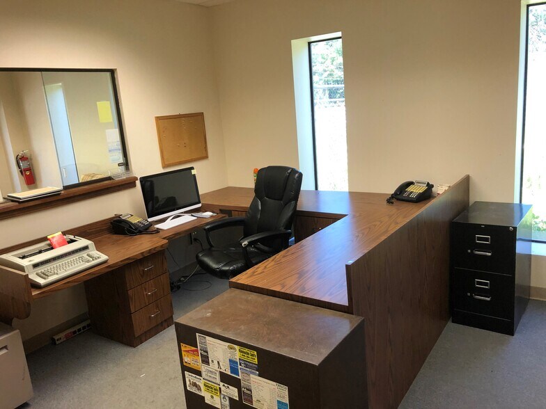 More Photos Of 90 Almon Rd, Covington Industrial For Sale