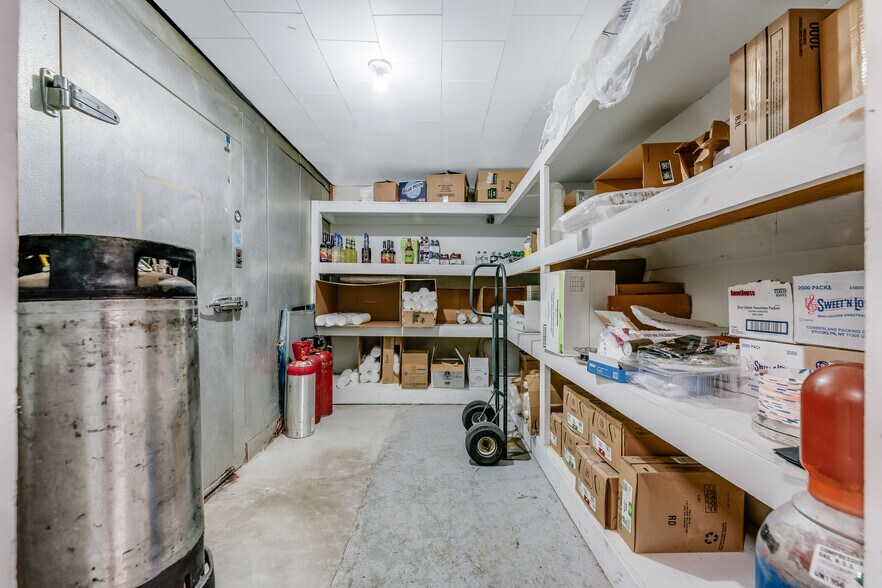 More Photos Of 21507 Seneca Trl, Marlinton Hotel For Sale