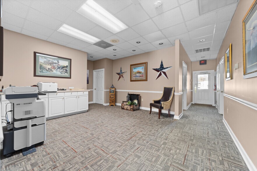 More Photos Of 824 S Dekalb St, Shelby Medical For Sale