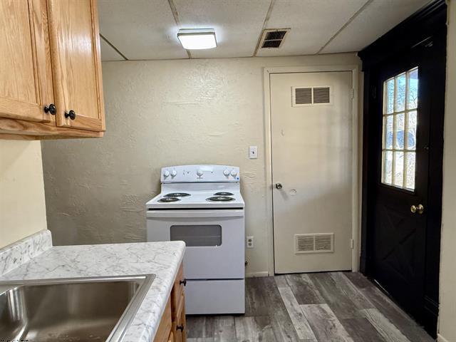 More Photos Of 1005 Locust Ave, Fairmont Specialty For Sale