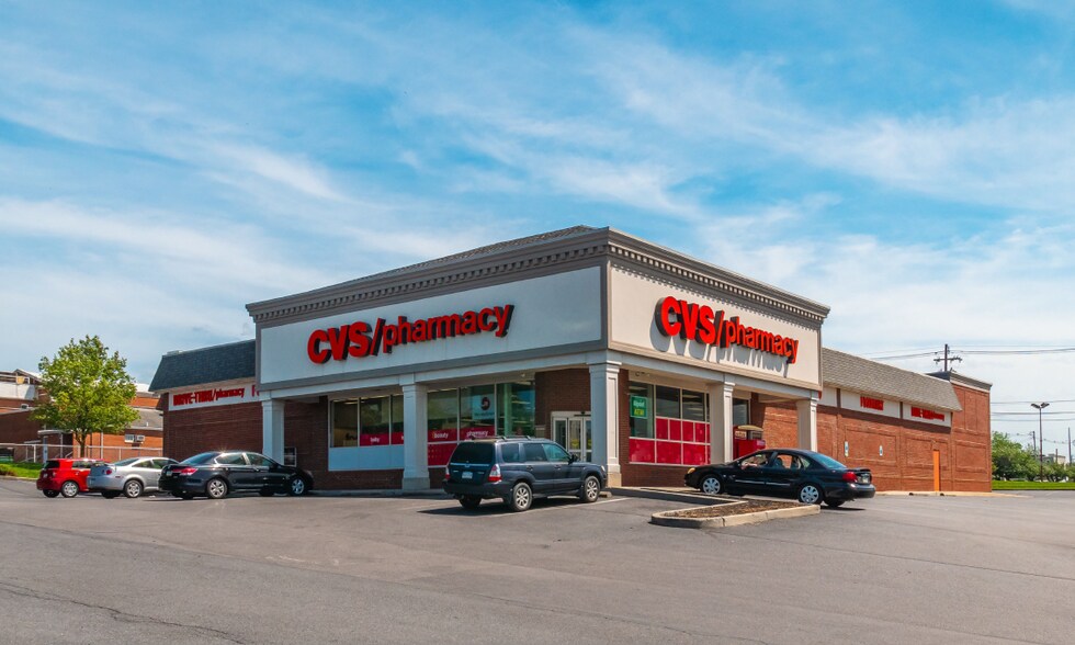 Primary Photo Of 125 W Washington Ave, Chambersburg Drugstore For Sale