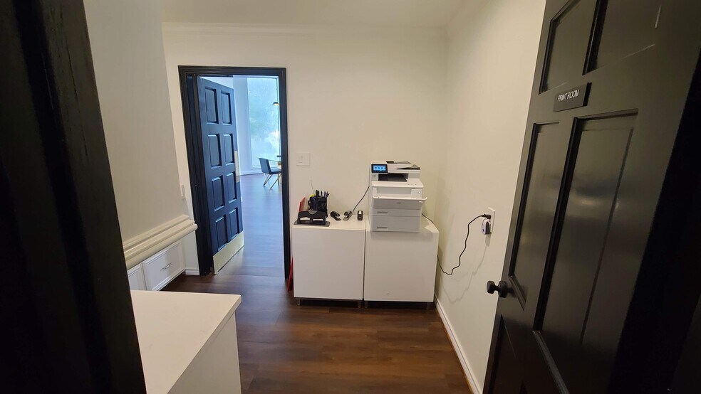 More Photos Of 23122 Valley Ranch Pky, Porter Coworking Space