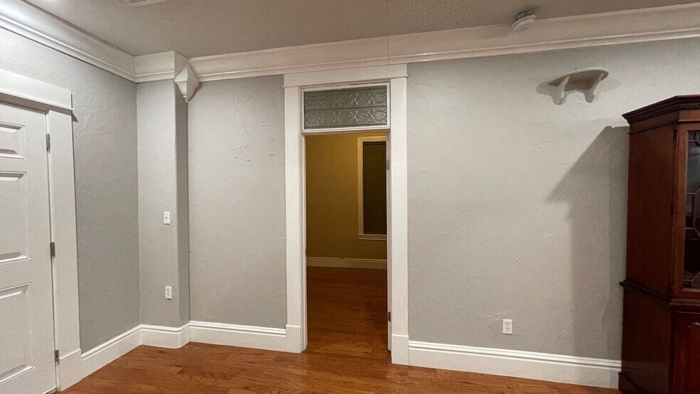 More Photos Of 415 N Muskogee Ave, Tahlequah Storefront Retail Residential For Sale