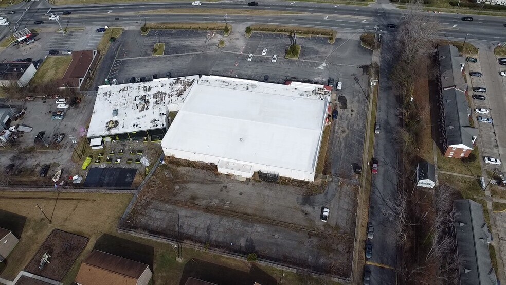 More Photos Of 2515-2517 Victory Blvd, Portsmouth Unknown For Lease