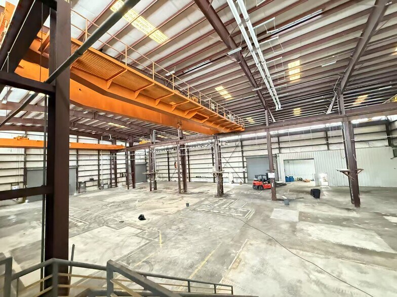 More Photos Of 9021 Ley Rd, Houston Warehouse For Lease