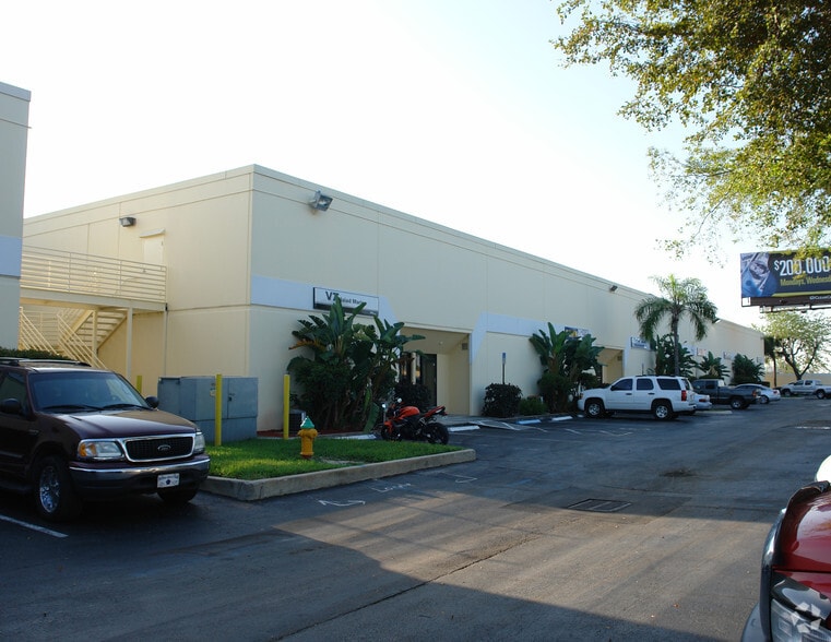 Primary Photo Of 3750 Hacienda Blvd, Davie Warehouse For Lease