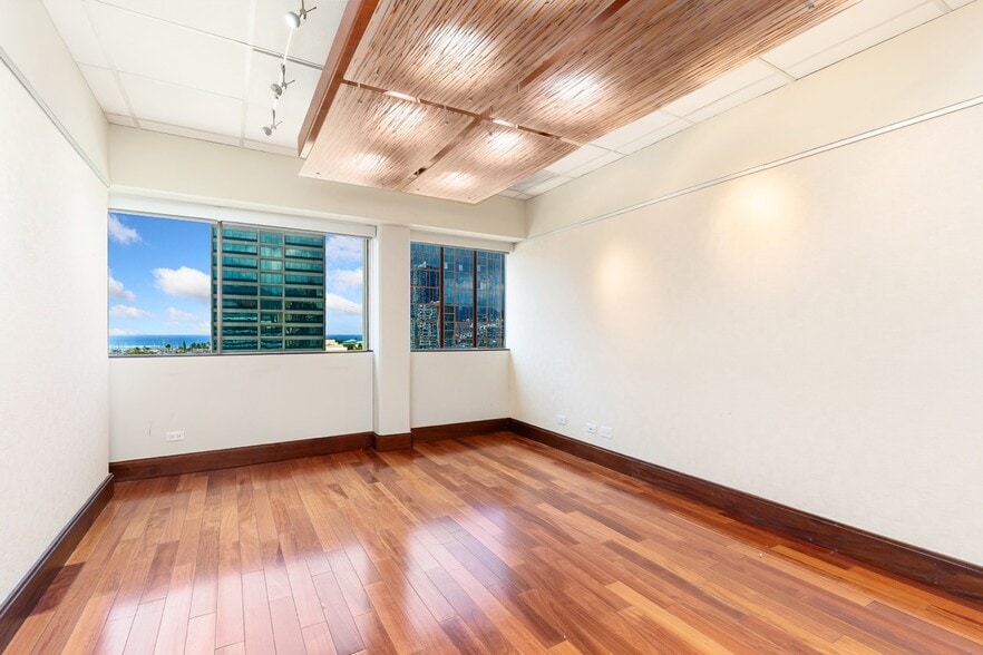 More Photos Of 1580 Makaloa St, Honolulu Office For Lease