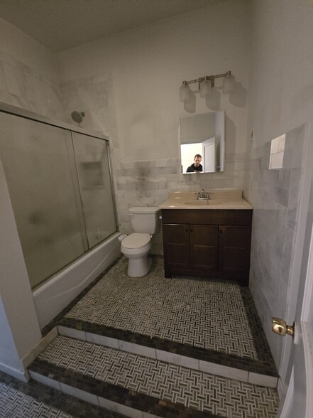 More Photos Of 129 11th St, Brooklyn Manufacturing For Lease