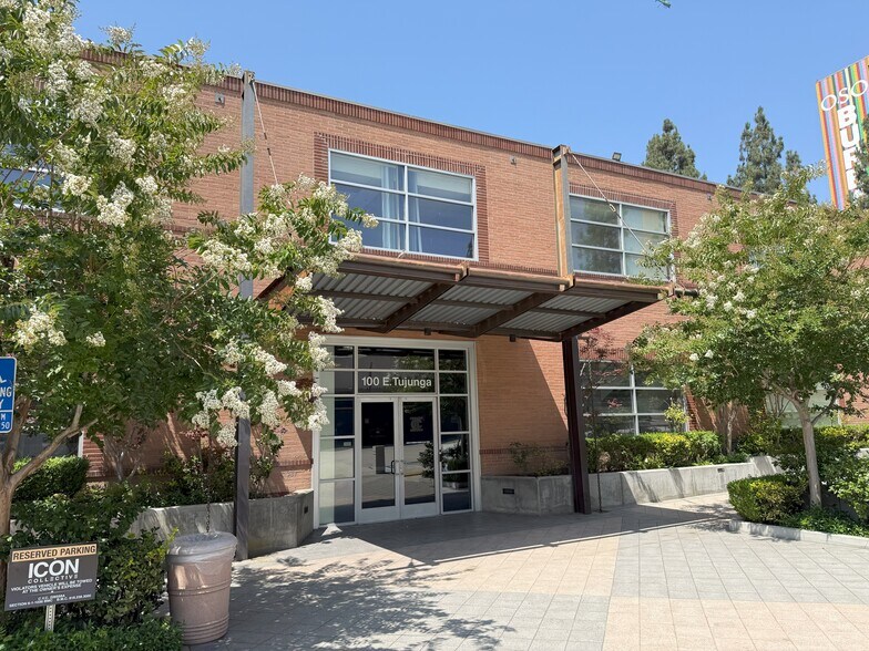 More Photos Of 100 E Tujunga Ave, Burbank Loft Creative Space For Lease
