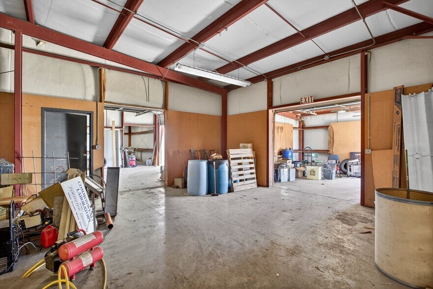 More Photos Of 52 Mid Valley Ln, Verona Warehouse For Sale