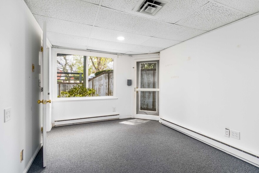 More Photos Of 320 Gifford St, Falmouth Office For Sale