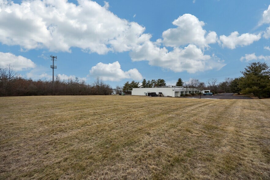 More Photos Of 220 Stahl Rd, Harleysville Research And Development For Sale