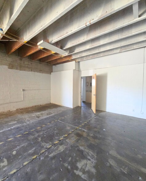 More Photos Of 4095 Deeble St, Sacramento Industrial For Lease