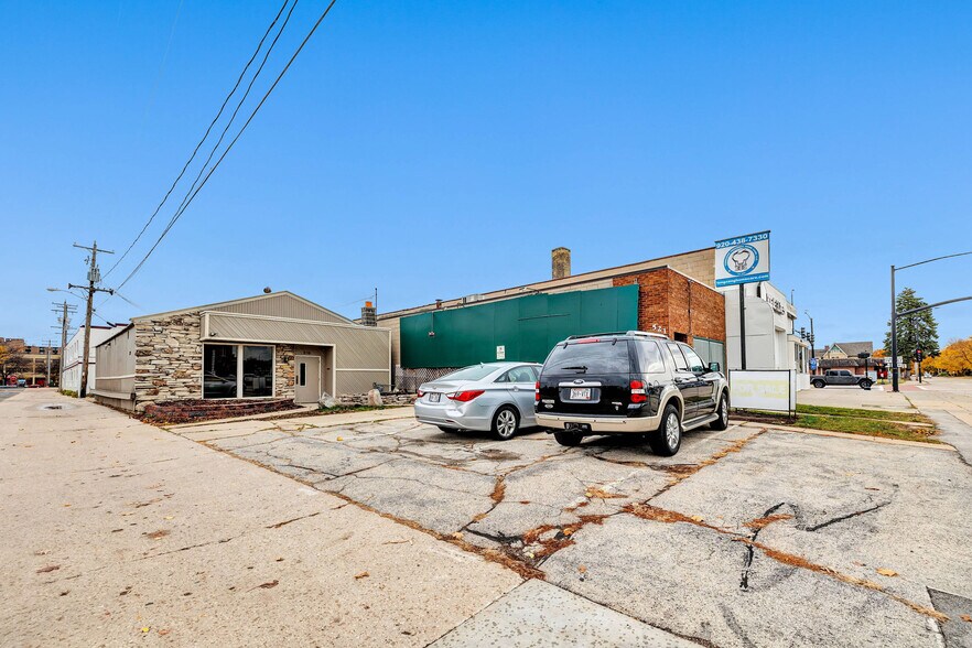 More Photos Of , Green Bay General Retail For Sale