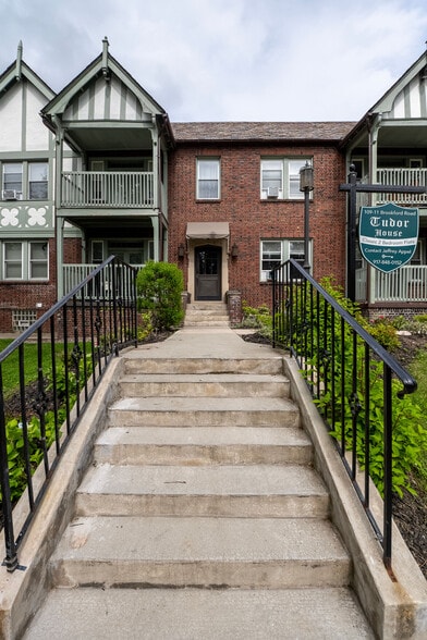 More Photos Of 109 Brookford Rd, Syracuse Apartments For Sale