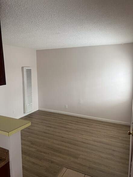 More Photos Of 16701 S Berendo Ave, Gardena Apartments For Sale