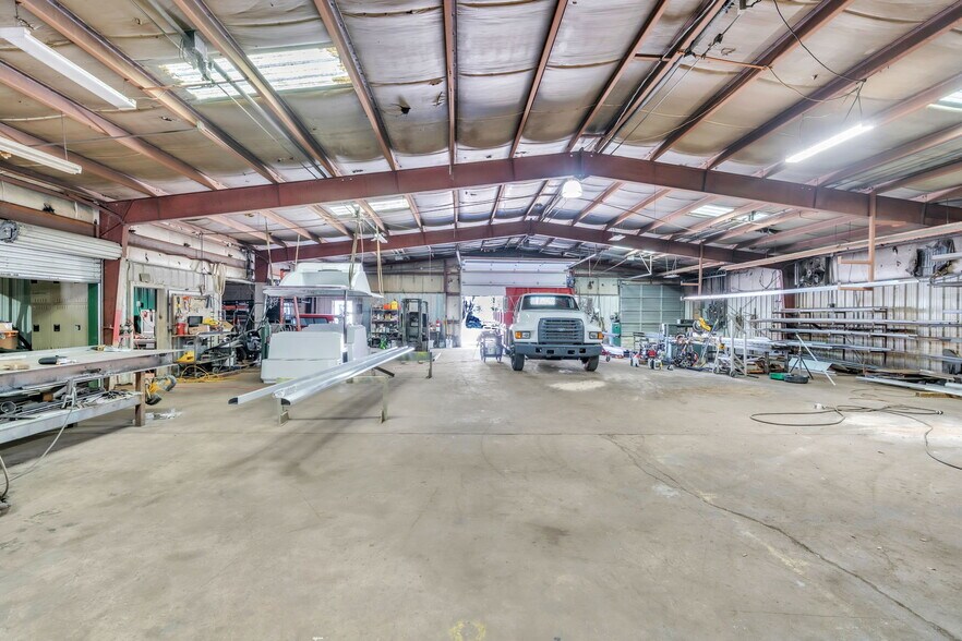 More Photos Of 109 Waybrook Dr, Anderson Industrial For Sale