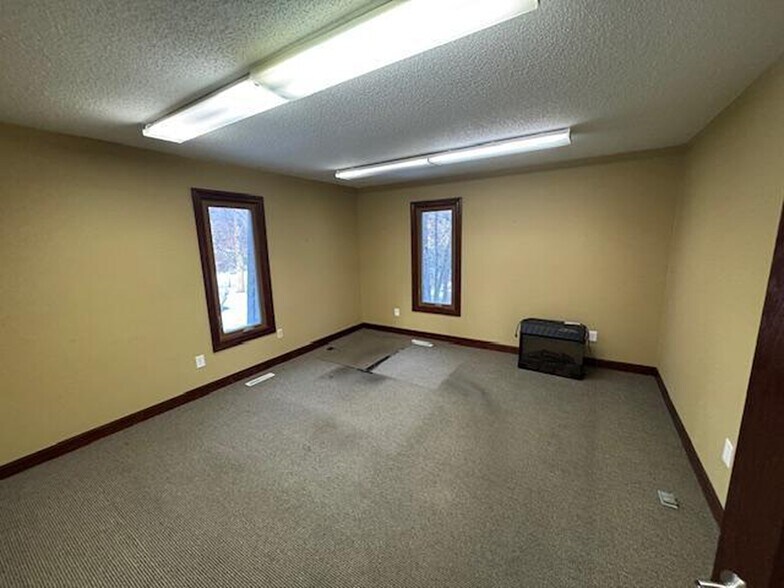 More Photos Of 8729 NE Central Ave, Blaine Office For Sale