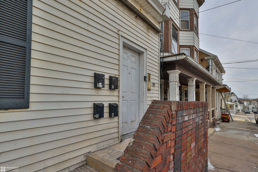 More Photos Of 214-216 W Ridge St, Lansford Apartments For Sale