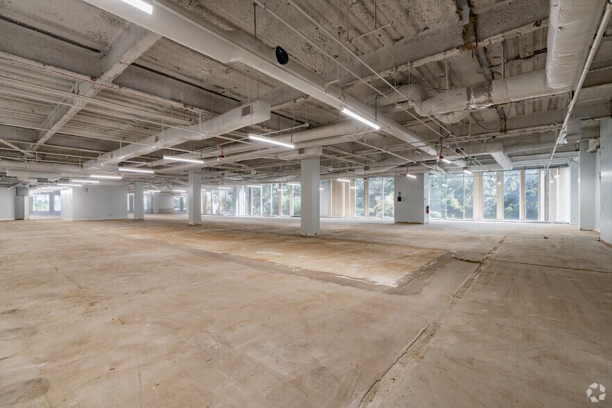 More Photos Of 495 Union Ave, Memphis Office For Sale