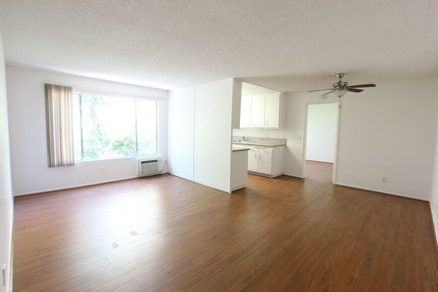 More Photos Of 954 Palm Ave, West Hollywood Apartments For Sale